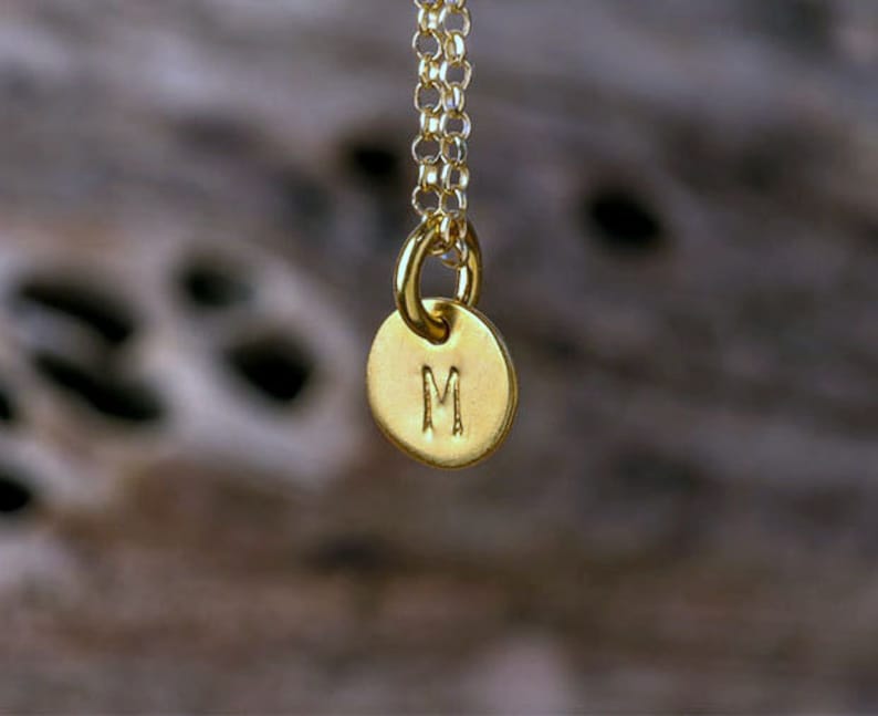 Personalized Hammered Solid Gold Disc Necklace / Custom Initial Pendant / Hand Stamped Letter Charm / Mothers day Gift image 4