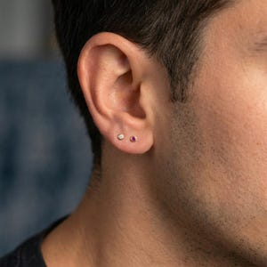 Maleńki kolczyk z litego złota z kamieniem szlachetnym: pojedynczy minimalistyczny kolczyk, diament, 9k 14k 18k 207H-S zdjęcie 7