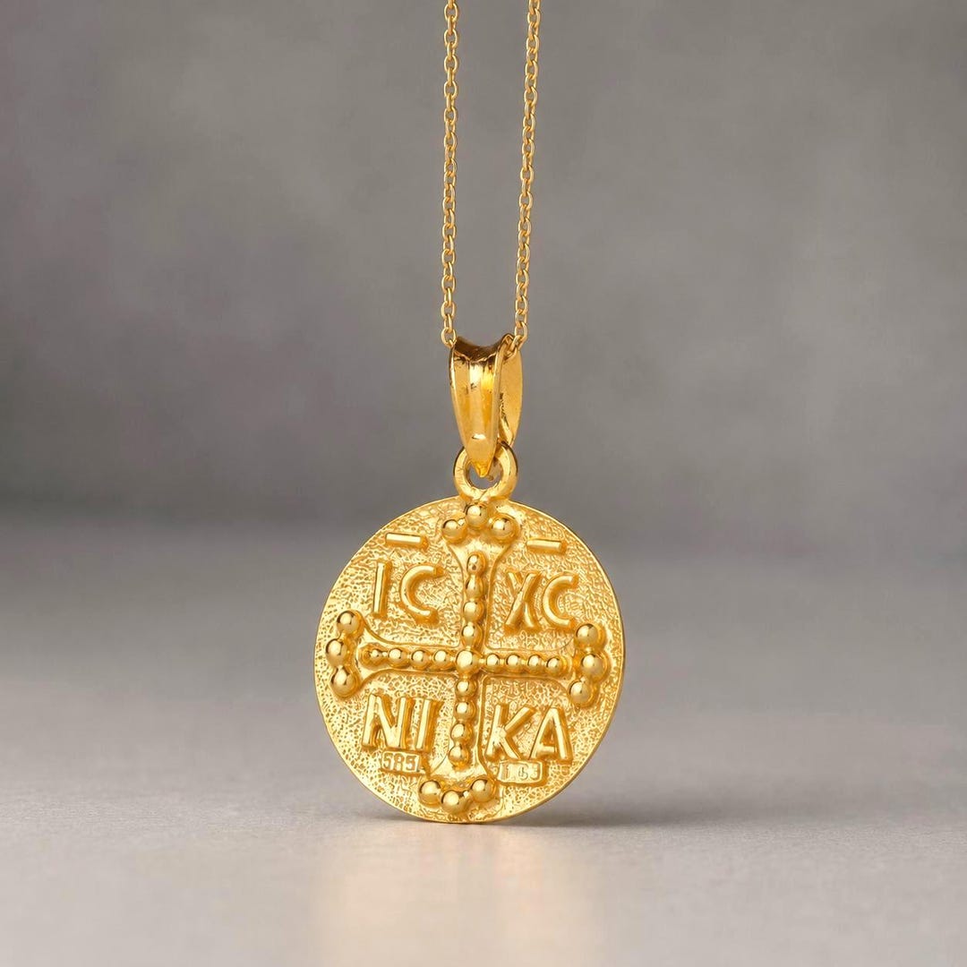 XIIX TenTwenty ネックレス Solid Gold Byzantine Cross Necklace: Constantine Coin Pendant