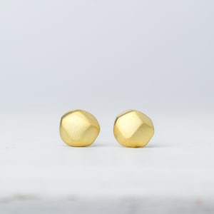 Solid Gold Pebble Earrings / Diamond Nugget Studs / Geometric Jewelry / Minimal Everyday Gift / Unisex / US DUTIES INCLUDED