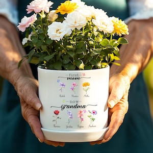 Personalized Grandmas Garden Gift for Mothers Day Gifts, Custom Birth Flower Plant Pot, Mom Gifts from Daughter, Indoor/Outdoor Flower Pot