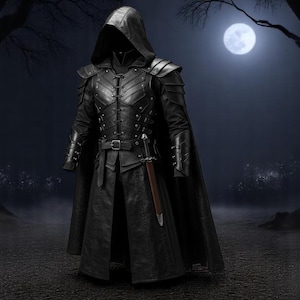 Premium Leather Assassin Armor Cloak – Hooded Medieval Warrior Costume Gothic LARP Stealth Outfit for Cosplay & Festivals  Renaissance fair