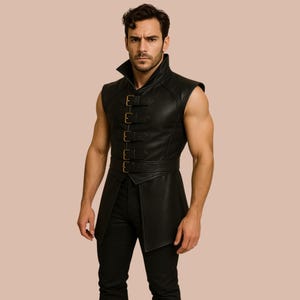 Gambeson Renaissance Jerkin for Fantasy Cosplay Costume Leather Jerkin Ren Faire Leather Vest with Buckle Straps Medieval Medieval Viking