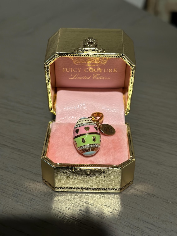 Juicy Couture 新品 Juicy Couture (2008) Limited Edition Bedazzled Egg Charm*new