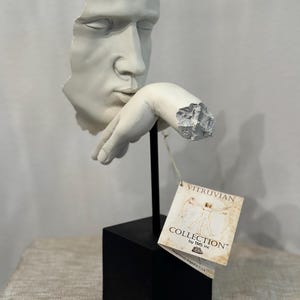 Vitruvian Collection (2005) Pleased to Meet you Statue