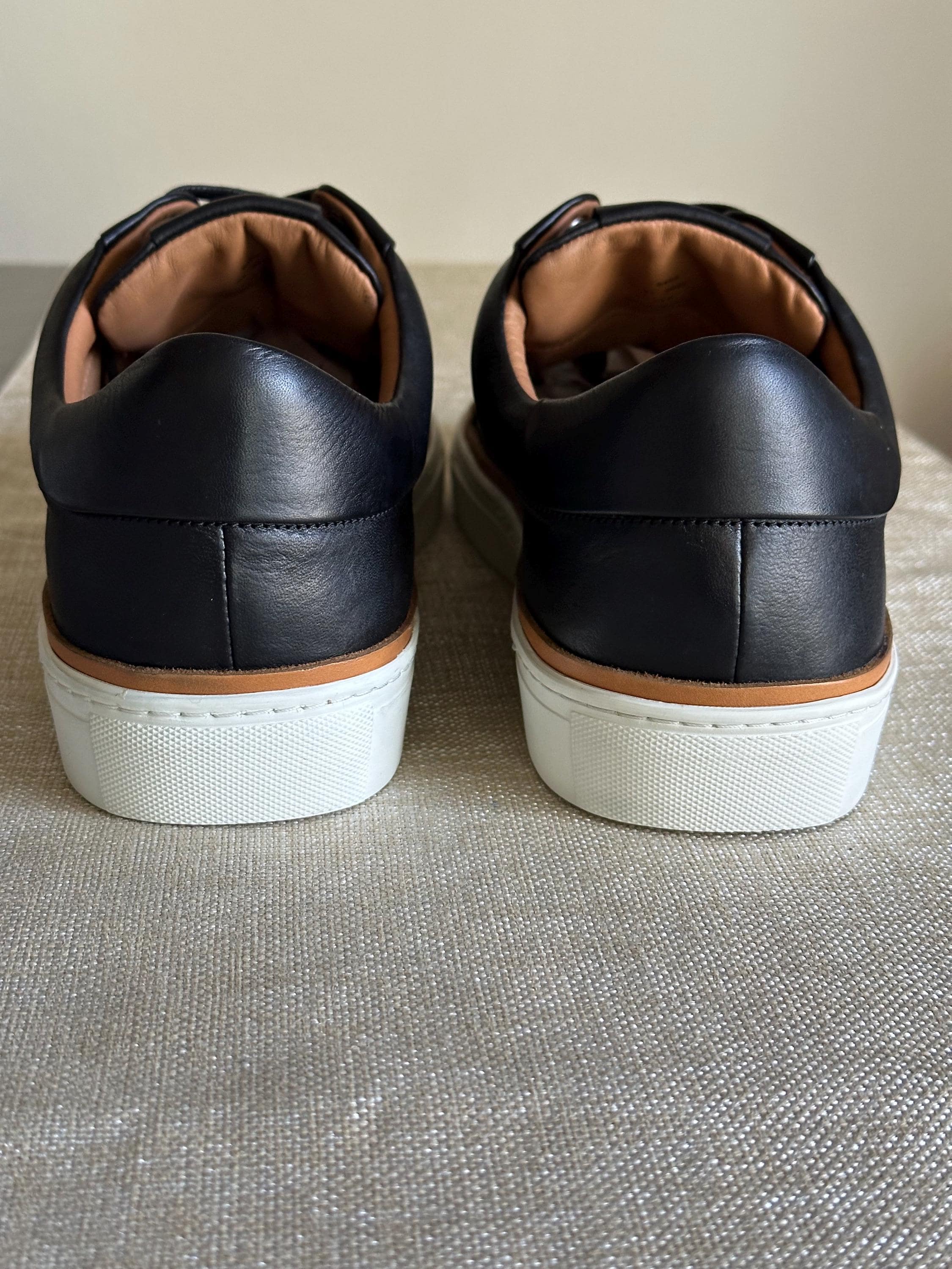 Allen Edmonds Flynn Leather Low-top Sneaker Men display picture 1