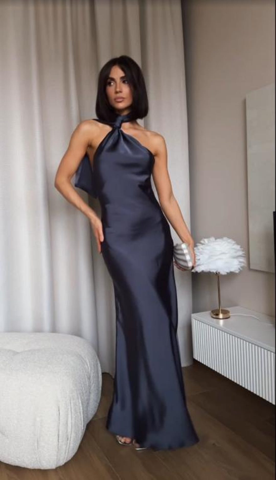 Women's Evening Dress – Satin – Figure-Hugging – Halterneck – High Slit – Floor-Length – Elegant main image 1
