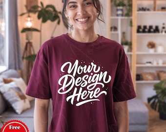 Maroon Gildan 5000-T-shirtmodel: oversized Y2K-T-shirt (digitale download)