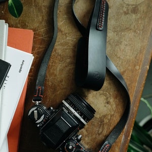 LEGACY NERO Leather Camera Strap: Camera strap for Digital and Film Cameras Horween Chromexcel Hand stitched image 3