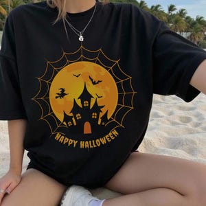 Halloween slott T-shirt: Spöklikt hemsökt hus grafisk T-shirt