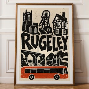 Peut inclure: Une impression encadrée présentant une illustration en noir et blanc des monuments de Rugeley, incluant une église, un chevalement de mine, une maison à colombages, un pont en pierre, une écluse et un grand bus orange en bas.