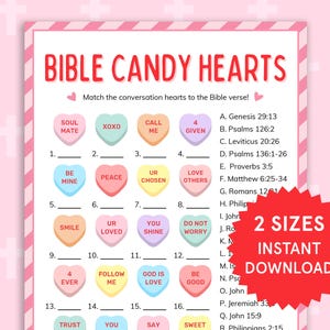 Può includere: Un gioco stampabile rosa e bianco intitolato "Bible Candy Hearts". Il gioco presenta cuori parlanti con frasi come "Soul Mate" e "Be Mine", e un elenco di versetti biblici da abbinare. Il testo "2 Sizes Instant Download" è anche visibile.