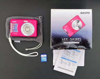 Vintage Sanyo VPC-E1500TP 14MP Blue Digital Camera Digi Zoom AF