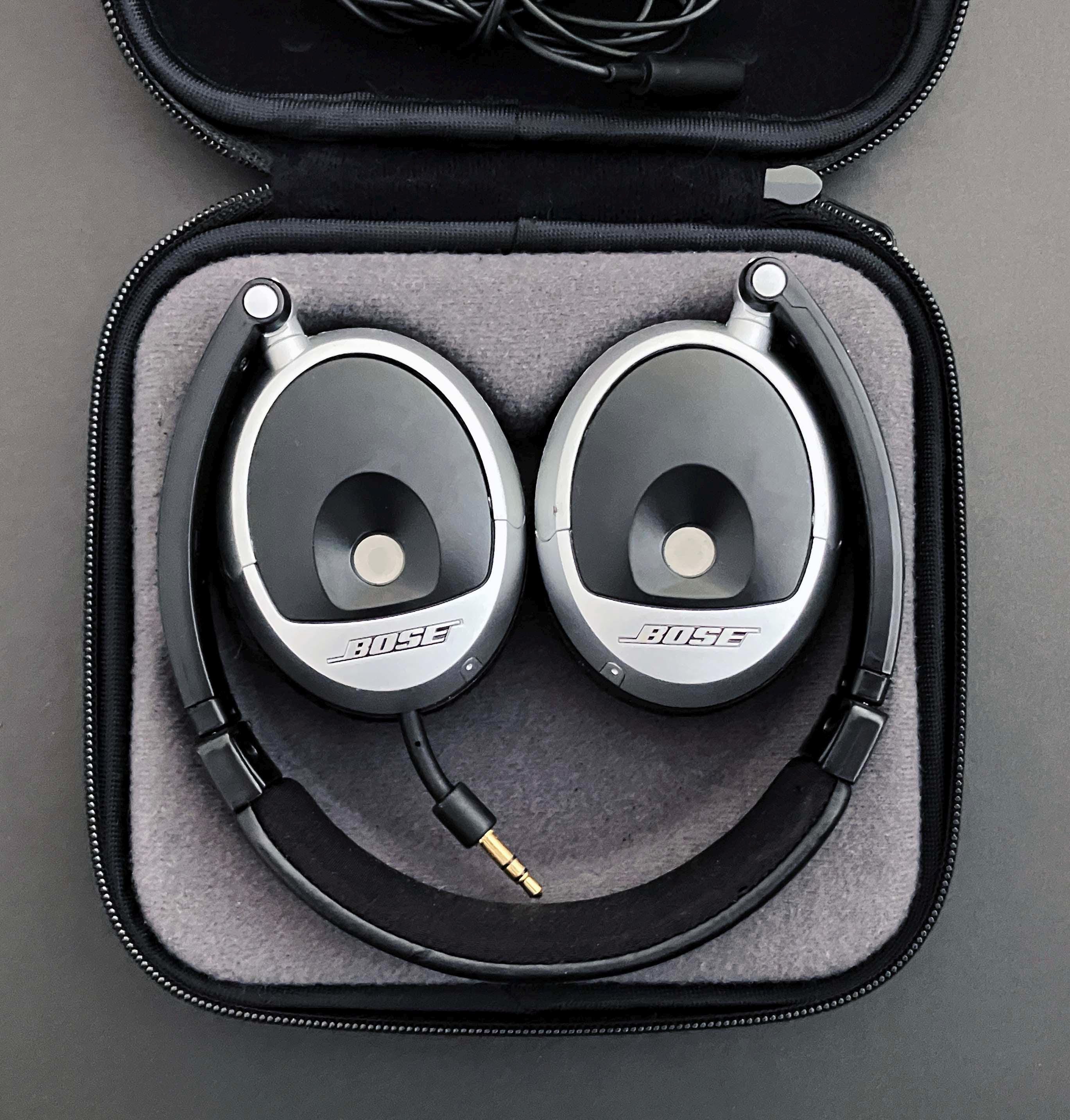 ウ*ギ様 新品未開封 BOSE on-ear headphones Tripor Bose On-ear Wired Headphones _ Foldable Triport OE Black Silver W