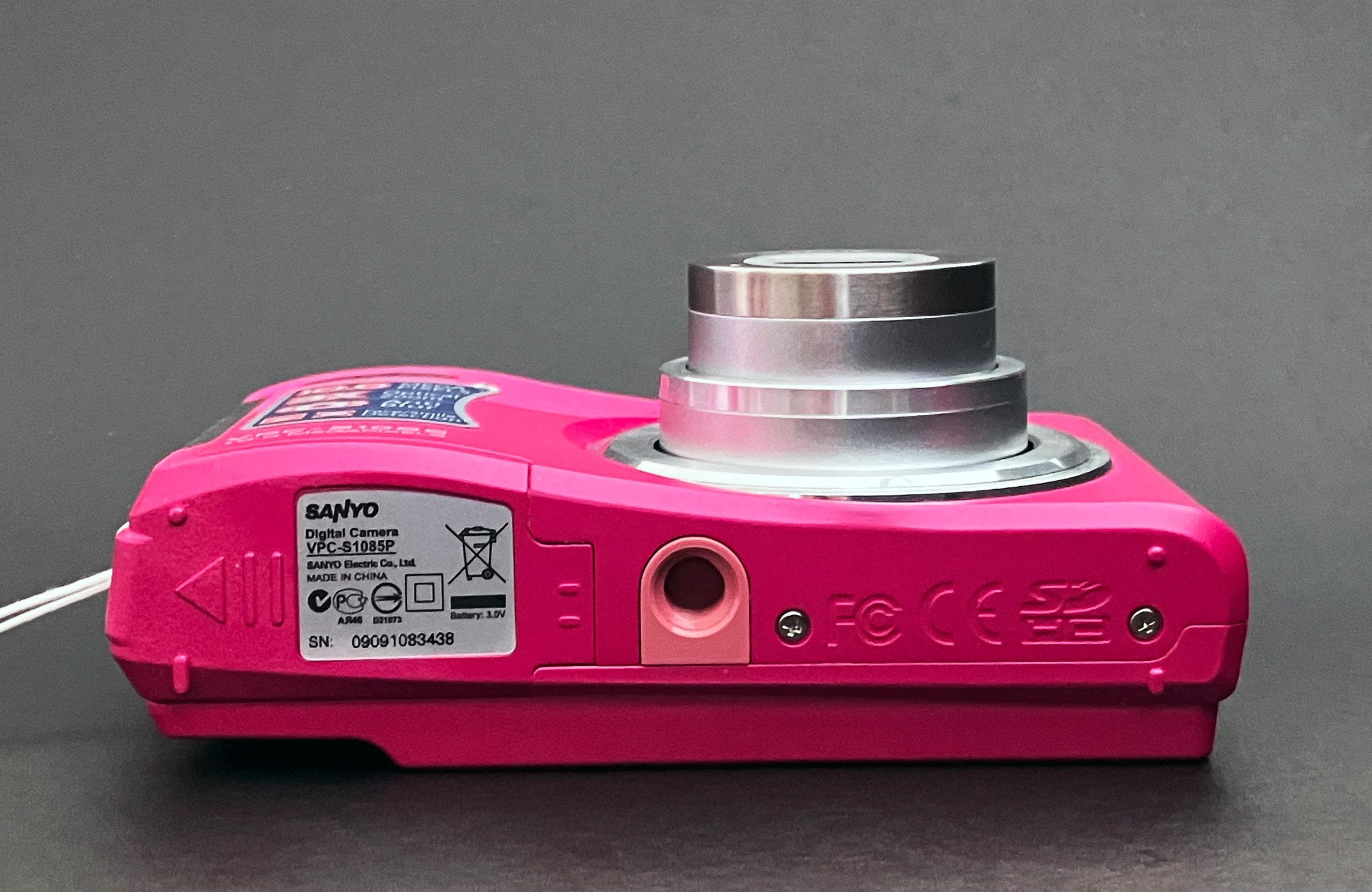 Sanyo VPC-S1085 Digital Camera _ 10mp _ 3x Zoom _ Video _ in Box