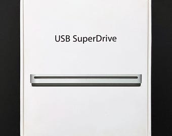 Apple USB SuperDrive _ CD/DVD Player & Burner (Mac / Windows) _ Exc. in Open Box!