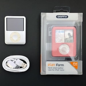 Apple iPod Nano_ 8Gb _ 3rd Generation _ Silver _ Mp3 Player