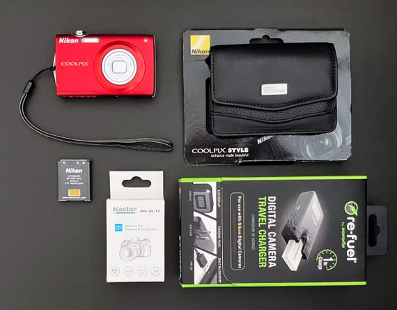 Nikon Coolpix S205 Digital Point & Shoot Camera _ 12mp _ 4x Zoom _