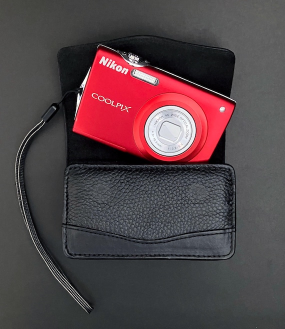 Nikon Coolpix S205 Digital Point & Shoot Camera _ 12mp _ 4x Zoom _