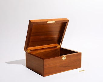 Acacia Wood Keepsake Box with Lock – Vintage Memory Storage Chest