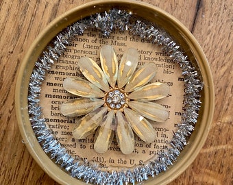 Glass Yellow Daisy Jar Lid Ornament