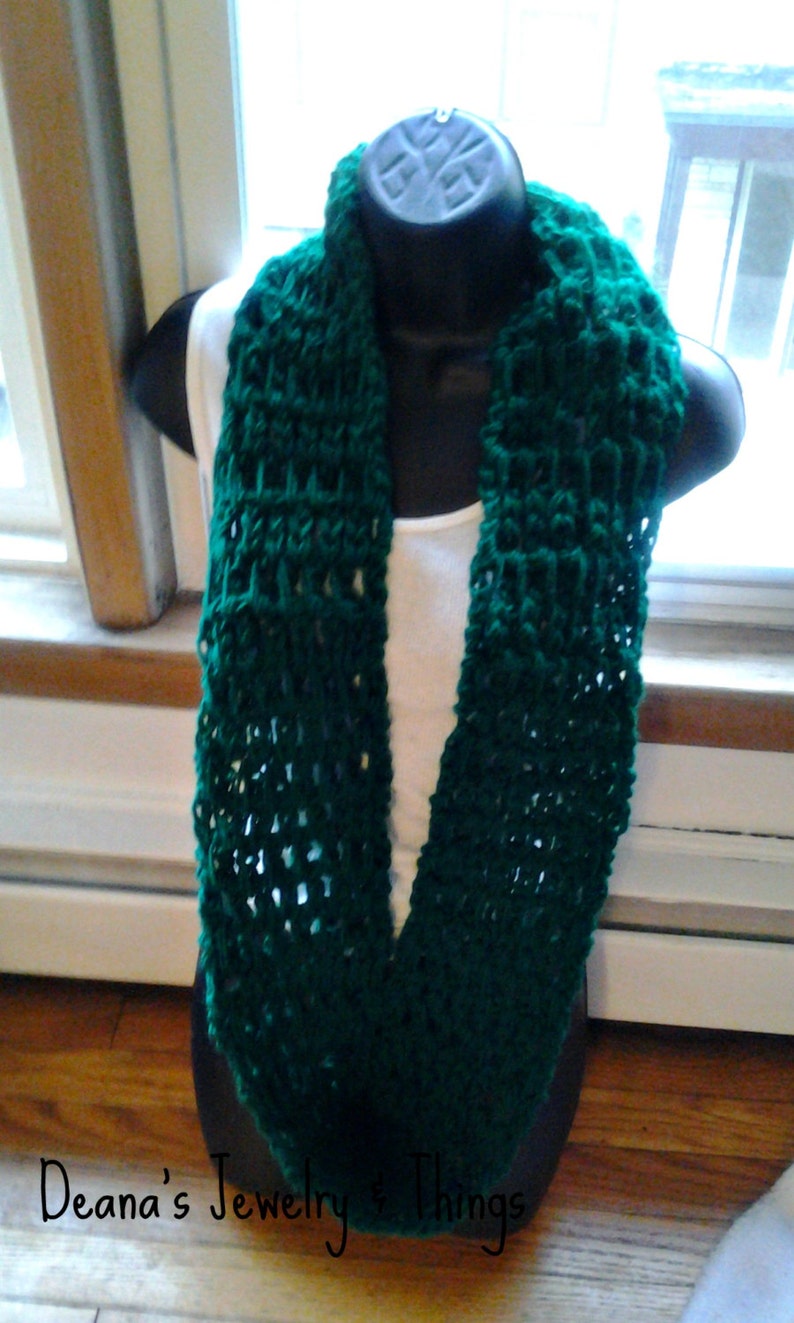 True Green Crochet Infinity Scarf image 4