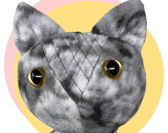 Mx. Kitter, poupée chat en peluche minimaliste, ami disco gris et blanc