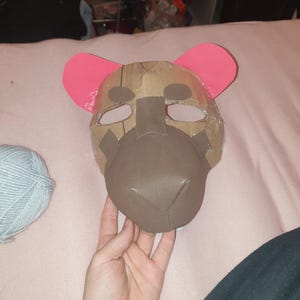 basis voor therianmasker, gemaakt van karton en eva-schuim (karton is waterbestendig) met elastiek