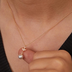 Dainty Natural Pearl Pendant Necklace, Single Pearl Necklace, Minimalist Freshwater Pearl Necklace, Elegant Drop Pearl Necklace gift for Her