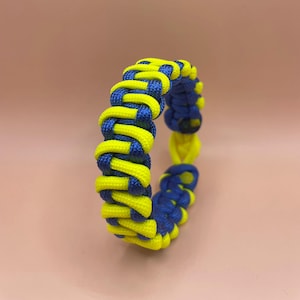 Paracord Survival Bracelet – Adjustable with Loop & Diamond Knot – Choose Your Colors – Handmade Outdoor Wristband