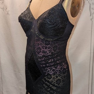 Jaren &#39;40 Vintage Pin-Up-stijl &#39;Rago&#39; Longline Body Open Bodemgordel Extra Verstevigende Shapewear Volledige gordel Black Lace Mesh 38C