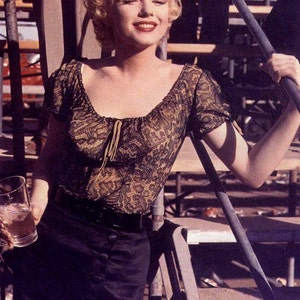 Top & Skirt: 1955 Marilyn Lacy Bus Stop Top and Black Side Button Pencil Skirt... Custom Reg. Size up to 40 bust/40 hip