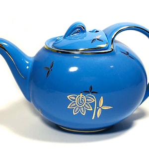 Vintage Cornflower Blue Teapot by "HALL", Made in the USA, 6 Cup Capacity, Gold Trim, Gold Embellishments, Circa 1950s
