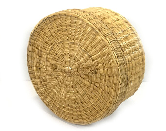 Small Vintage Woven Grass Basket With Lid Natural Materials Etsy