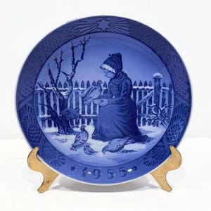 Vintage 1955 Royal Copenhagen Christmas Plate - &quot;Fano Girl&quot;, Made in Denmark