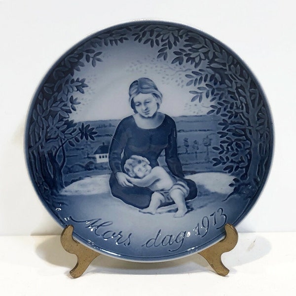 Vintage 1973 B&G Mother's Day Plate -  First Issue, by Georg Jensen Inc., Made in Denmark, Mother and Child