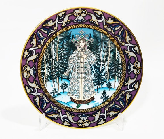 Vintage Russian Fairy Tales Plate the Snow - Etsy