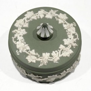 Vintage Wedgwood Trinket Box, Matte Green and White with Grape Vines, Round Lidded Trinket Box, Pointed Lid Knob