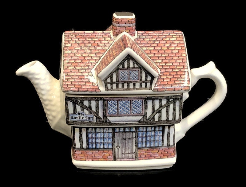 Vintage SADLER Tudor English Country House Teapot
