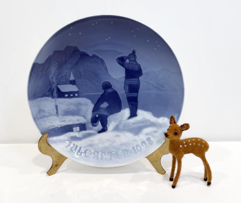 Antique 1928 Bing and Grondahl Christmas Plate, 