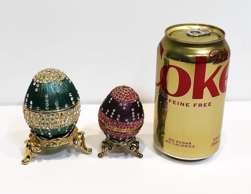 Sweet Green Egg Shaped Trinket Box, With Shiny Gold Rims