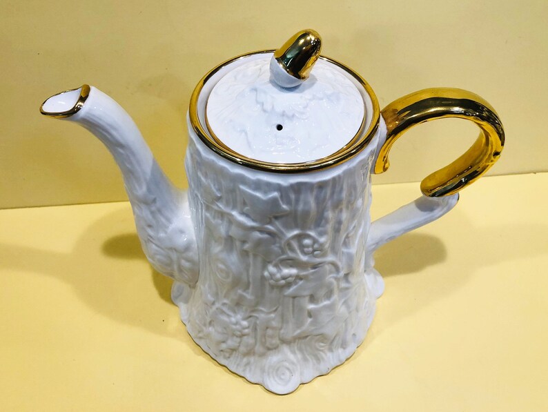 Vintage Coffee Pot, "Old English Oak", by Royal Stafford Fine Bone China, Fabulous Faux Bois Embossed Texture, White with Gold Trim image 6