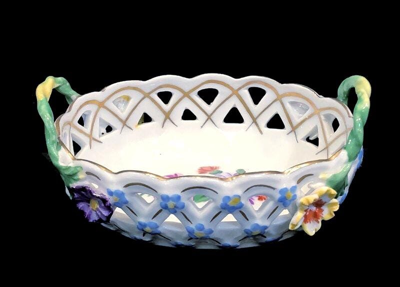 PORCELAINE DE PARIS／ポーセリン・ド・パリス 手彩花入／花器 Antique Pierced Mini Porcelain Basket, by Carl Thieme 