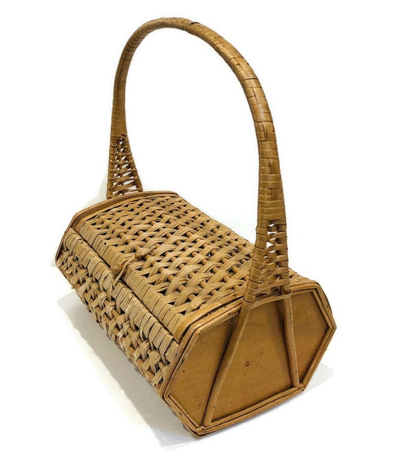 Unique Vintage Wicker and Wood Wide Base Purse, W… - image 3