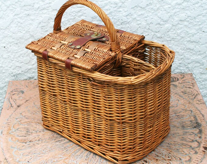 Large Wicker Picnic Basket, Summer-y Cotton Lining, 2 Wine Bottle ...