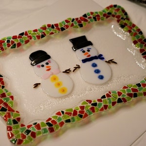 Snowman date Christmas wavy tray by YafitGlass image 1