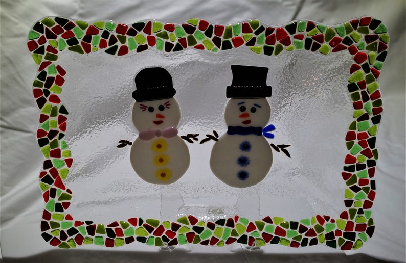 Snowman date Christmas wavy tray by YafitGlass image 2