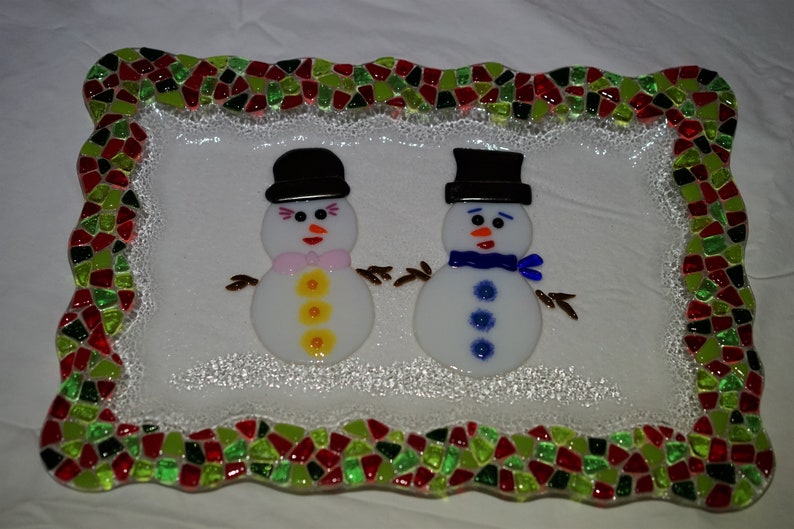 Snowman date Christmas wavy tray by YafitGlass image 3