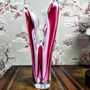 Vintage 1950s Flygsfors Coquille Vase by Paul Kedelv – Raspberry Pink Sommerso Art Glass – Signed Scandinavian Mid-Century Modern