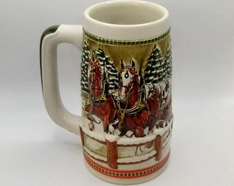 有名なクライズデール馬をモチーフにしたバドワイザービールジョッキ